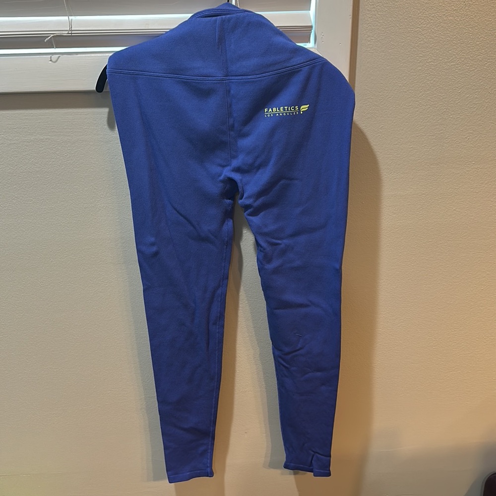 Fabletics set - Picture 2 of 2